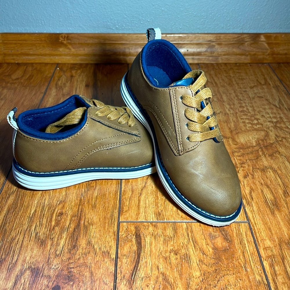 Boys Cat&Jack Brown and Blue Dress Shoes